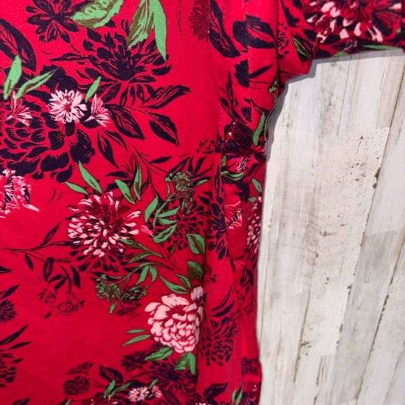 Pioneer Woman Shirt Size XXXL V-Neck Top Red Floral Country Ranch - Picture 7 of 14